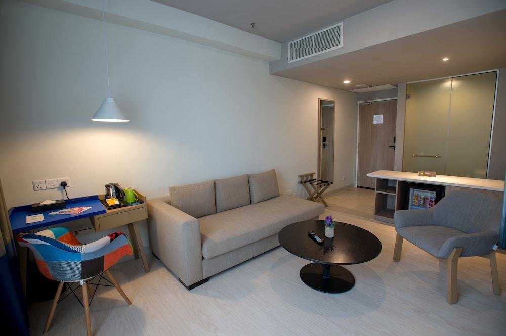 Ibis Styles Kuala Lumpur Sri Damansara Hotel Petaling Jaya Exterior foto