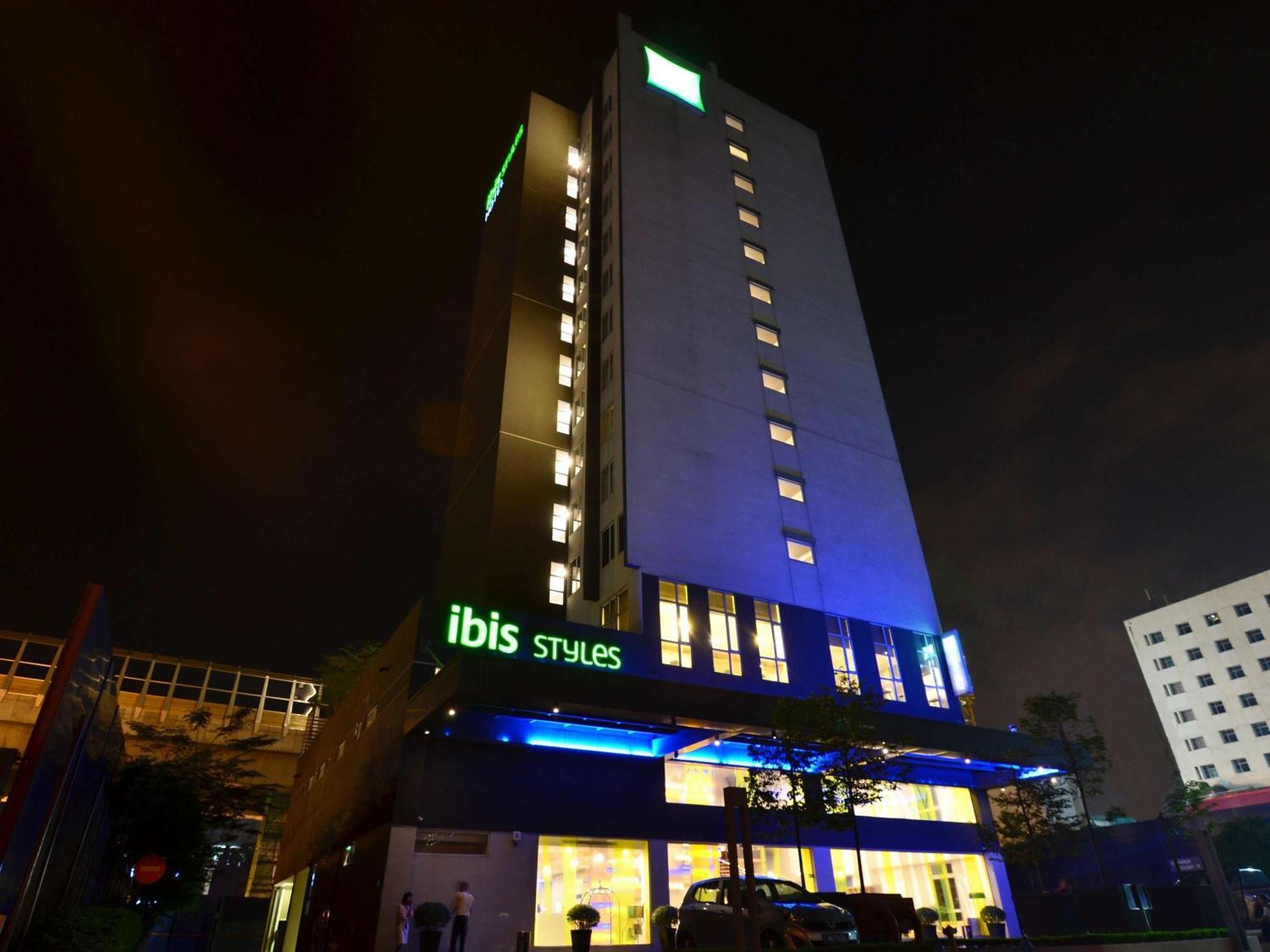 Ibis Styles Kuala Lumpur Sri Damansara Hotel Petaling Jaya Exterior foto
