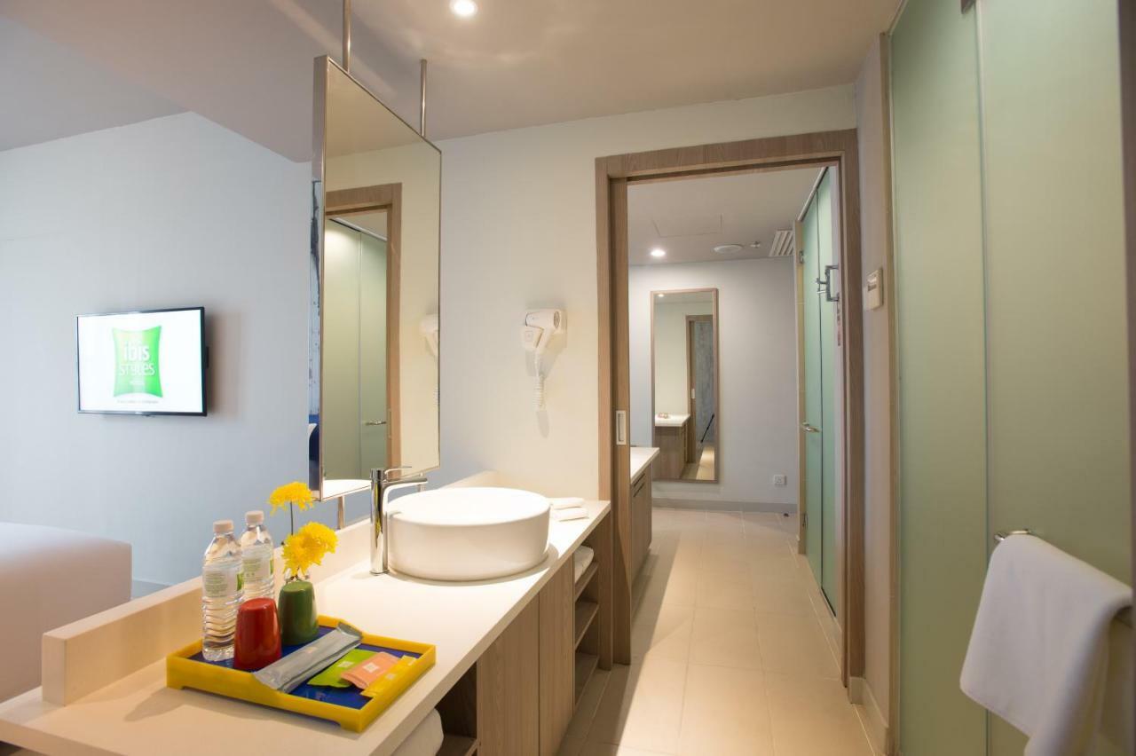 Ibis Styles Kuala Lumpur Sri Damansara Hotel Petaling Jaya Exterior foto