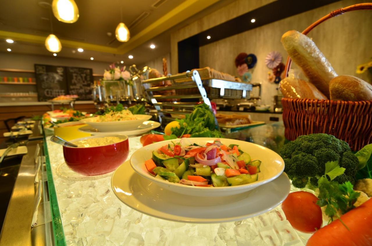 Ibis Styles Kuala Lumpur Sri Damansara Hotel Petaling Jaya Exterior foto